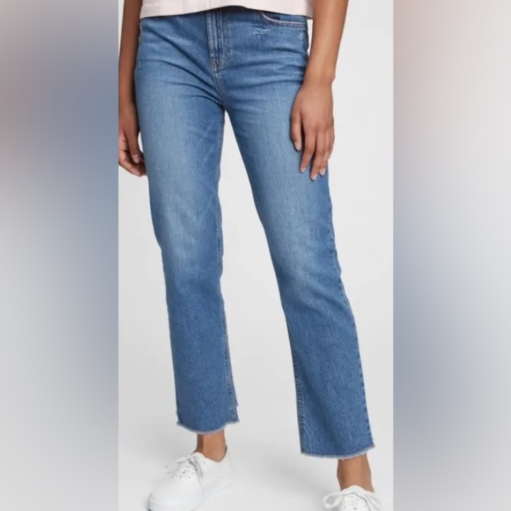 New- GAP Teen High Rise Distressed Girlfriend Jeans with Washwell